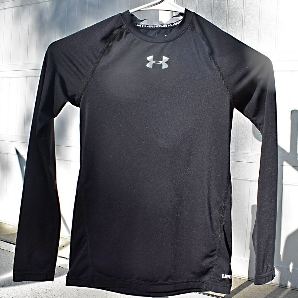 Under Armour Long Sleeve Heat Gear Shirt - Size S